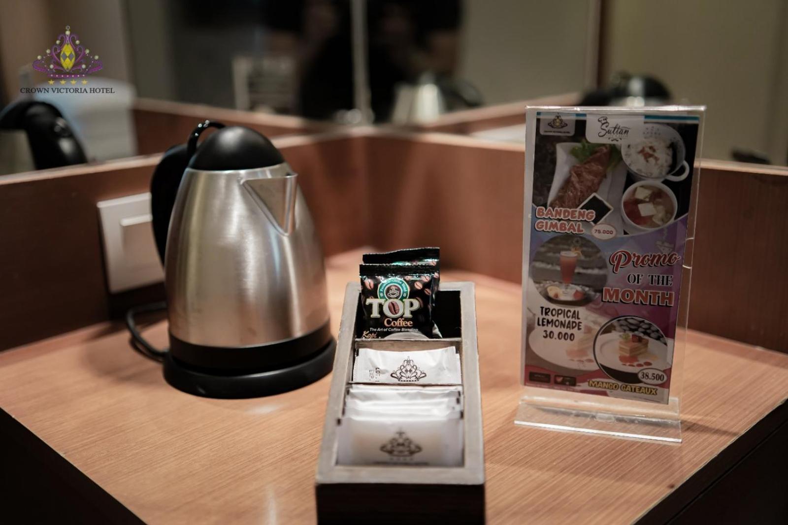 Crown Victoria Hotel Tulungagung Eksteriør bilde