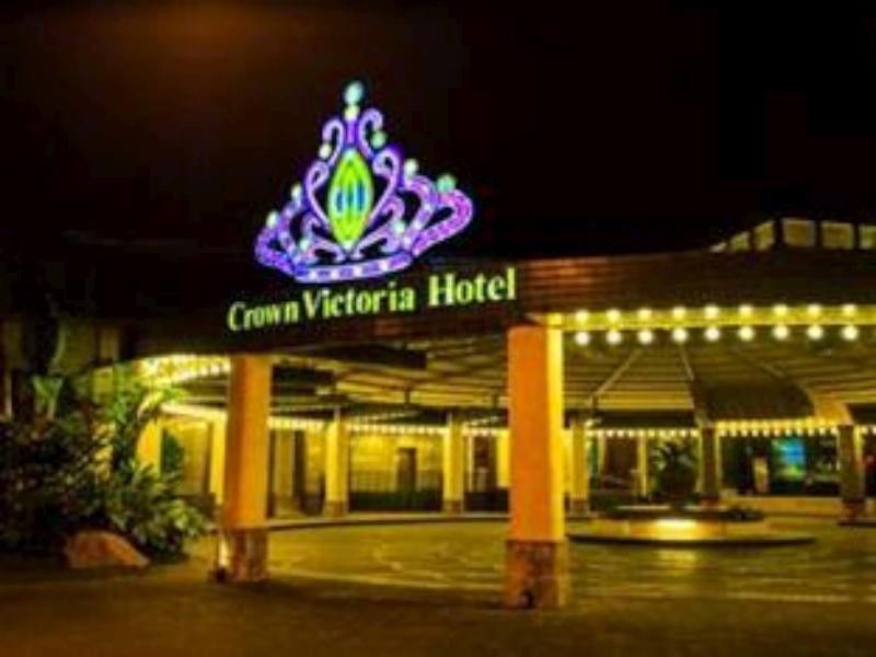 Crown Victoria Hotel Tulungagung Eksteriør bilde